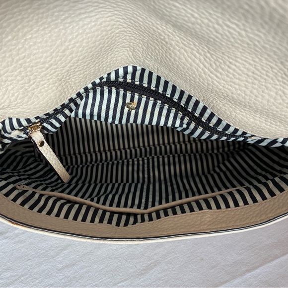 Kate Spade New York Cream Leather Cobble Hill Toddy Shoulder Bag - Picture 13 of 16